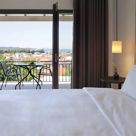 Lena Mare Boutique ホテル 4*